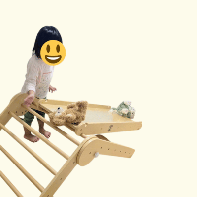 ぬいぐるみを滑らせている様子